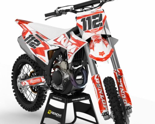 KTM 450 SX-F com kit gráfico laranja e branco Renova Grafix para motocross.